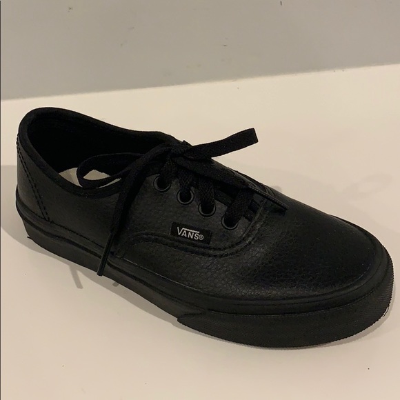 Vans Other - 🆕 VANS Kids Old Skool Leather Sneakers Size 2